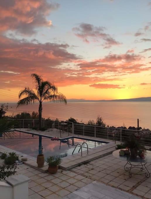 Marine'S Lux Villa:Golden Sunset Kalamáta Eksteriør bilde