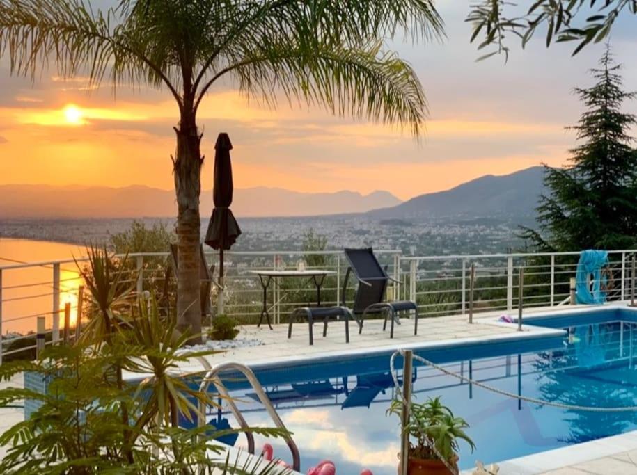 Marine'S Lux Villa:Golden Sunset Kalamáta Eksteriør bilde