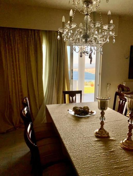 Marine'S Lux Villa:Golden Sunset Kalamáta Eksteriør bilde