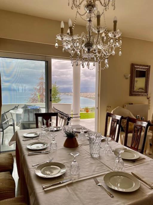Marine'S Lux Villa:Golden Sunset Kalamáta Eksteriør bilde