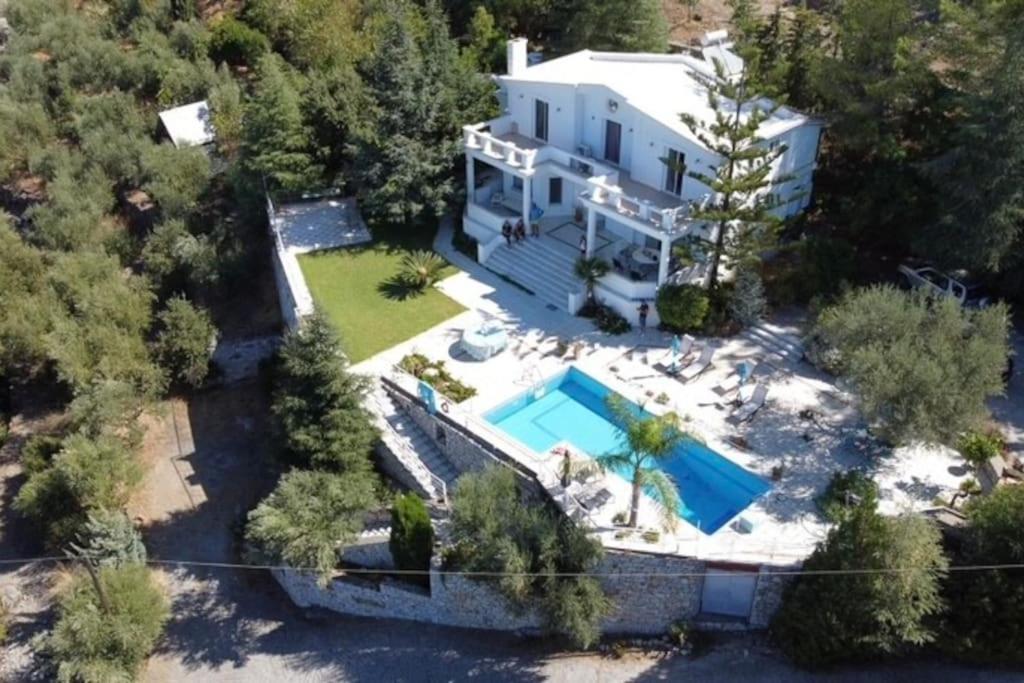 Marine'S Lux Villa:Golden Sunset Kalamáta Eksteriør bilde